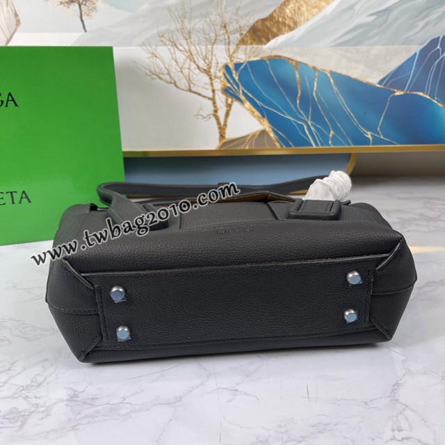 Bottega veneta高端女包 KF009 寶緹嘉爆款ARCO編織款荔枝紋黑色手提包 BV經典款ARCO蝙蝠包  gxz1219